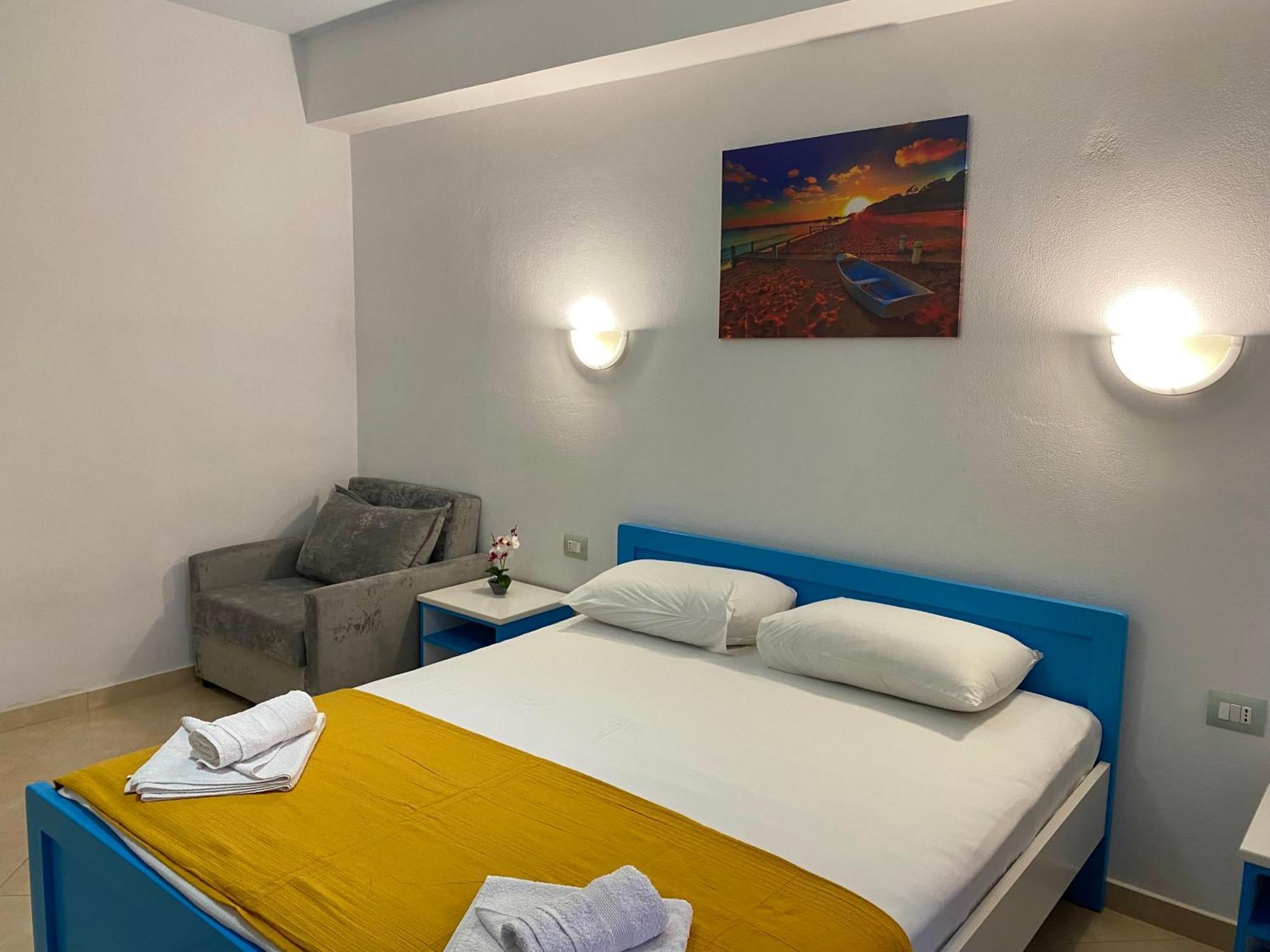 Itaka Hotel Lukove Bagian luar foto
